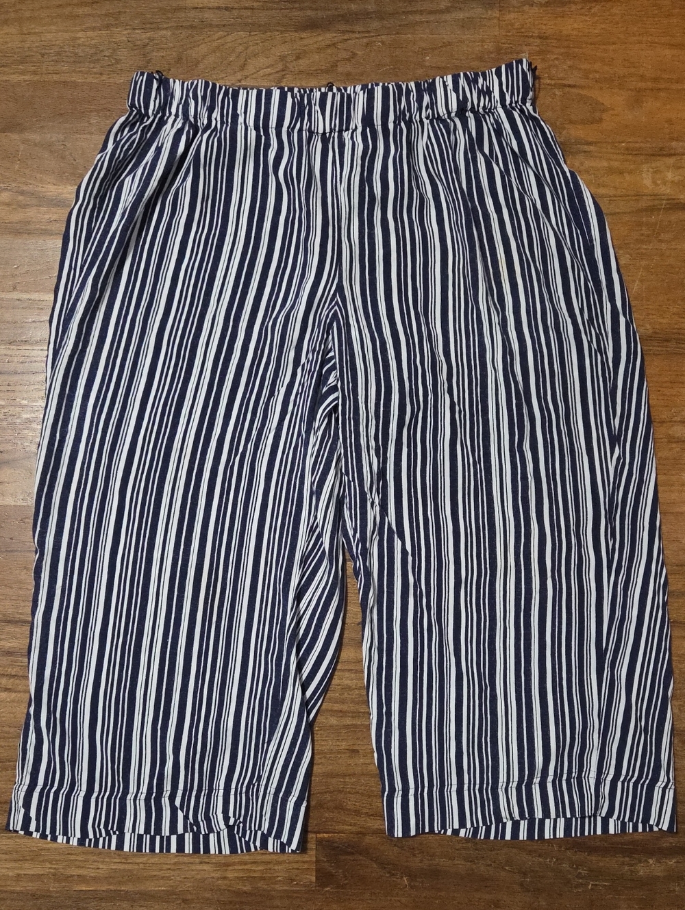 Terra & Sky Elastic Waist Capris
